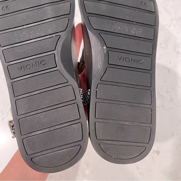 Vionic sPalm Boca Pewter Snake Dressy T Strap Thong Comfort Sandals Jeweled Sz 7 - Picture 11 of 11